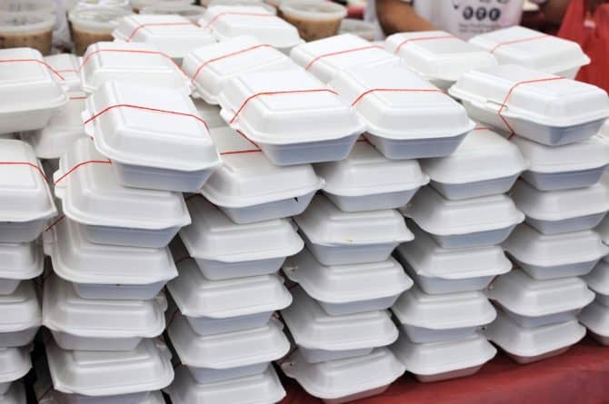 Закон и право: В Нью-Йорке запретят контейнеры для еды из пенопласта