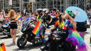 Колонки: Очень громко и очень весело: Pride Parade в Нью-Йорке!