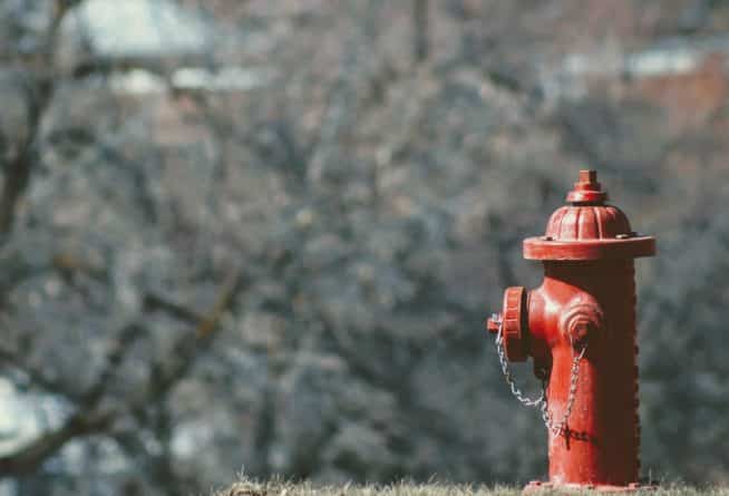Локальные новости: Открыли пожарный гидрант, чтобы освежиться? Будьте готовы к штрафу или заключению