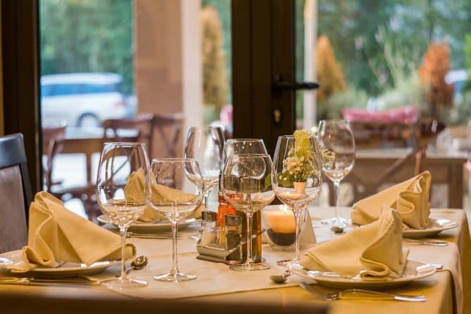 Полезное: 10 блюд, которые официанты не советуют заказывать в ресторане