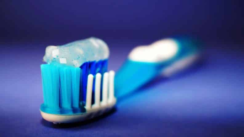 Полезное: Запрещенный триклозан и другие вредные добавки: вся правда о зубной пасте