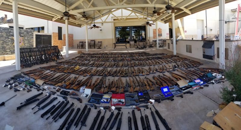 Локальные новости: Калифорниец хранил дома более 550 единиц огнестрельного оружия