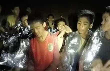 В мире: 2-й день операции по спасению школьников в Таиланде: из пещеры освободили 8 из 13 человек