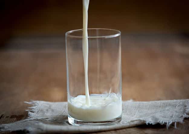 Здоровье: Жирное молоко может спасти от инсульта