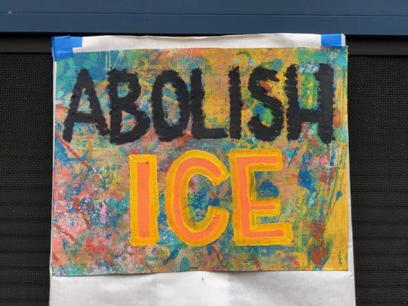 Политика: В США протестующие призвали технологические компании прекратить сотрудничество с ICE