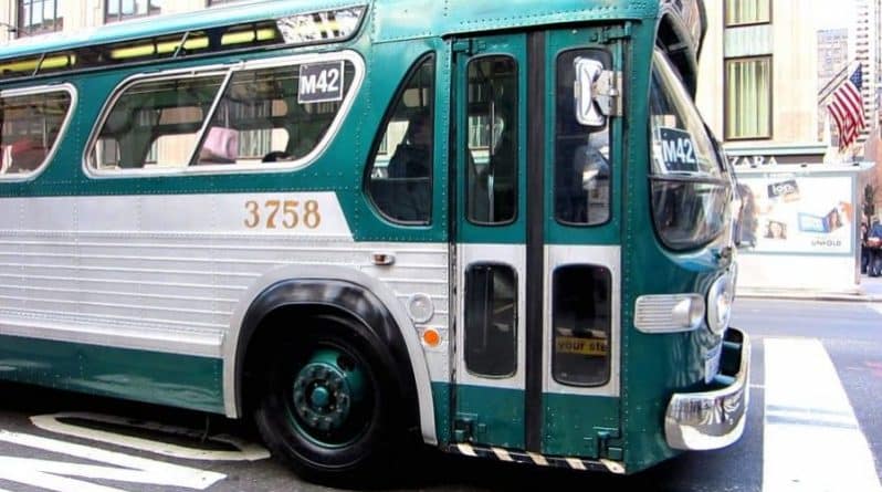Локальные новости: В Нью-Йорке определили самый медленный и самый ненадежный автобусный маршрут