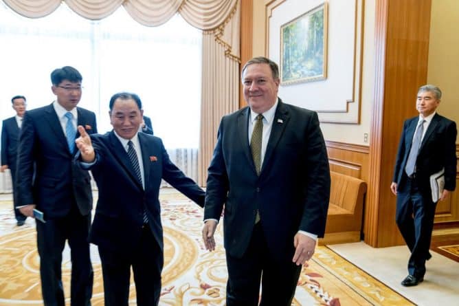 Политика: Северная Корея считает, что США предъявляют "грабительские требования" по денуклеаризации