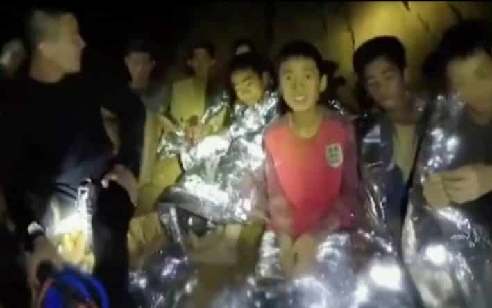 Происшествия: 3-й день операции по спасению школьников в Таиланде: из пещеры вышли все!