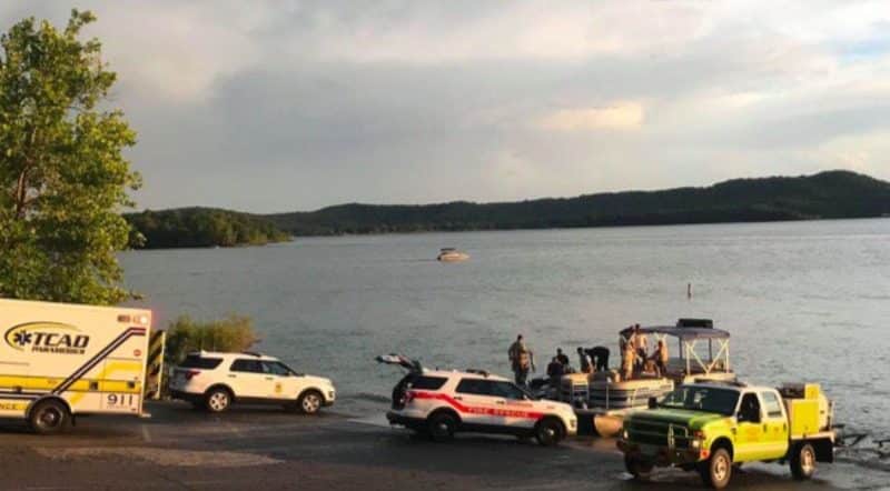 Происшествия: В США на озере перевернулась лодка с туристами: 17 погибших (видео)