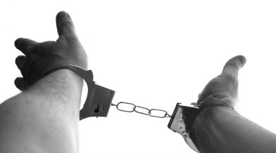 Закон и право: наручники