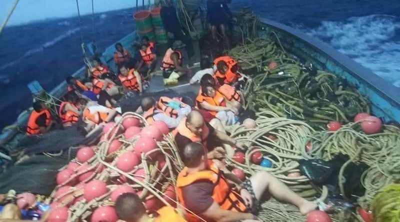 В мире: Крушение лодок с туристами в Таиланде: 27 погибших, десятки числятся пропавшими без вести