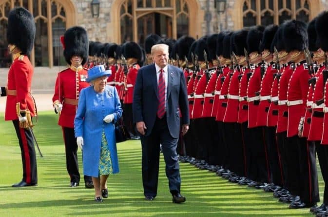 Политика: Елизавета II поприветствовала Трампа и первую леди в Виндзорском замке