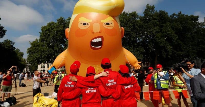 Досуг: Воздушный шар «Малыш Трамп» отправляется в тур по Америке