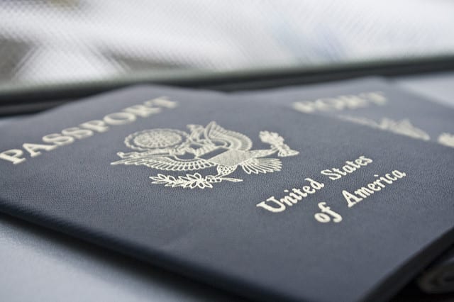 Политика: Американцам, проживающим на границе с Мексикой, массово отказывают в продлении паспортов