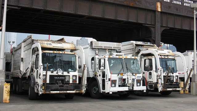 Локальные новости: Благодаря повышению тарифов из 171 района Нью-Йорка стали чаще вывозить мусор
