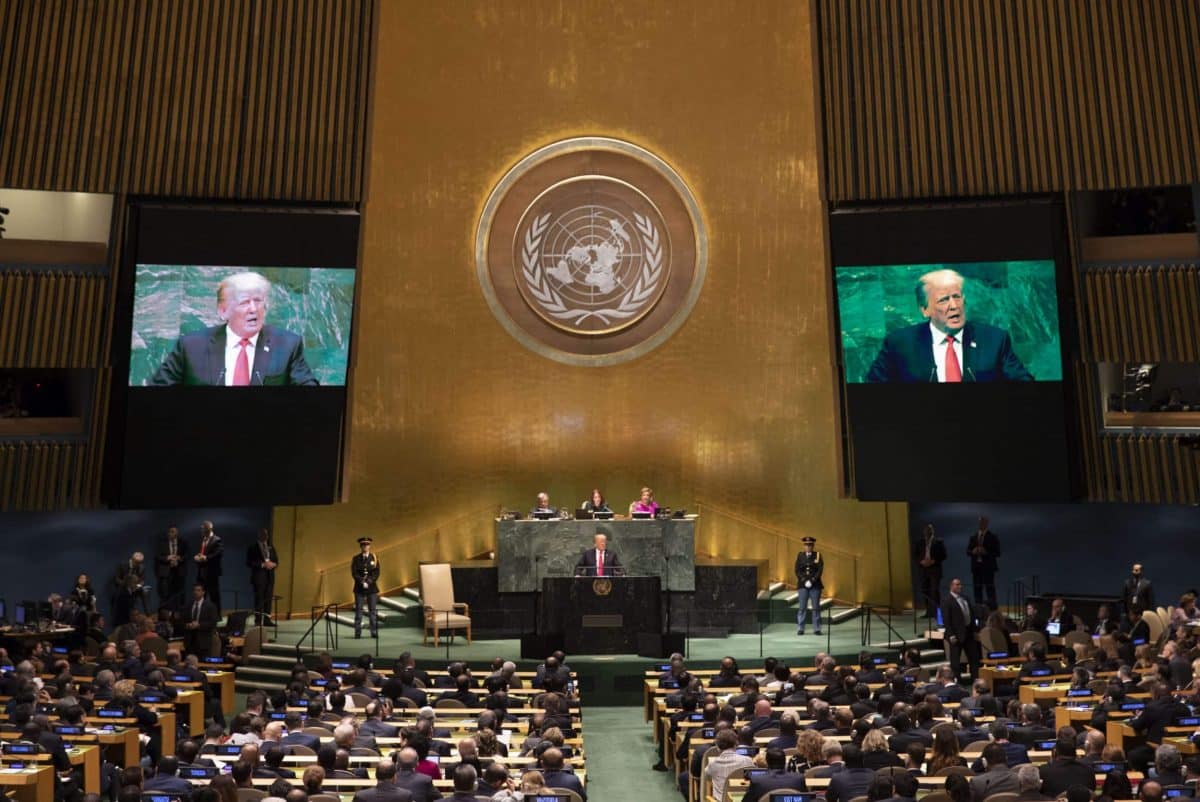 Политика: Трампа высмеяли в ООН