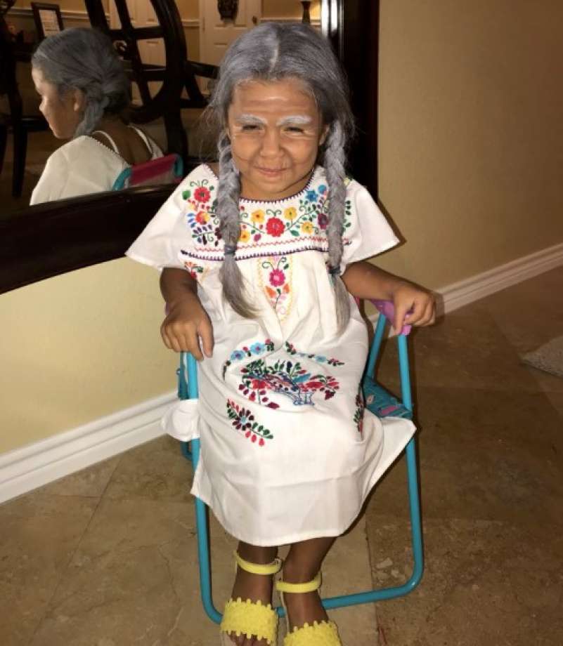 Локальные новости: Женщина из Техаса превратила свою 5-летнюю дочку в престарелую бабушку