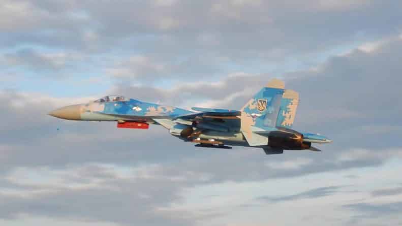 Видео: В Украине разбился самолет Су-27. Погибли украинец и американец