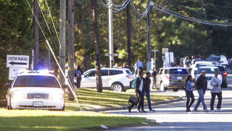 Происшествия: Ученик старшей школы Северной Каролины застрелил одноклассника