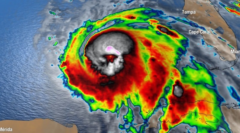 Погода: Центр урагана «Майкл» из космоса оказался похож на жуткий череп (фото)