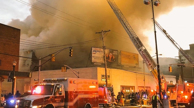 Локальные новости: Пожар в Нью-Джерси: сгорело 6 зданий, более 100 человек лишились крова (фото)