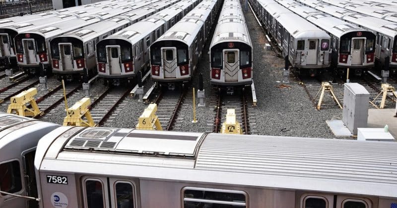 Локальные новости: В штате Нью-Джерси поезд застрял почти на 2 часа, погрузившись с пассажирами во тьму