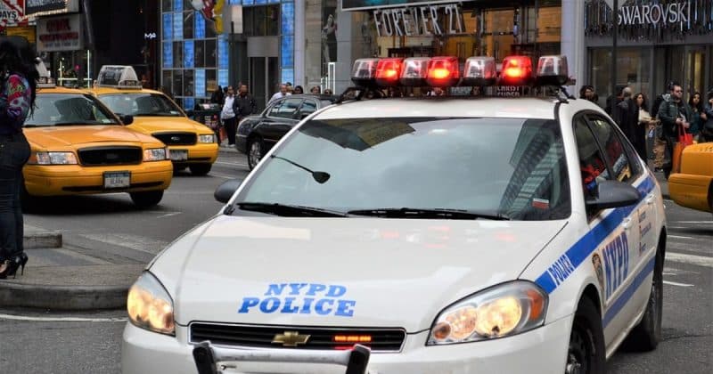 Локальные новости: На 43rd Street нашли 14 автомобилей с разбитыми окнами