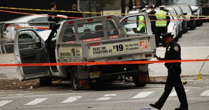 Локальные новости: После манхэттенского теракта в Нью-Йорке решили ввести ID-верификацию арендаторов грузовиков