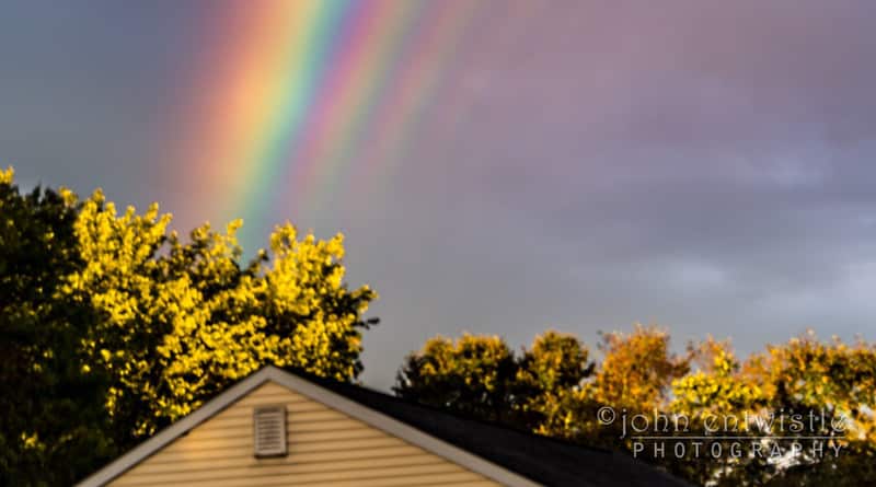 Локальные новости: Уникальный ряд из 5 радуг сфотографировали в небе над Нью-Джерси