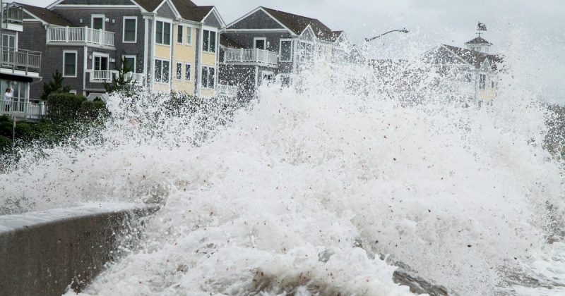 Погода: Штормовое предупреждение объявлено в 10 штатах, есть опасность наводнений