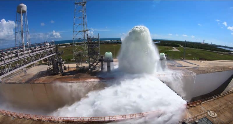 Наука: NASA за 60 секунд выпустило фонтан из 1,7 млн литров воды