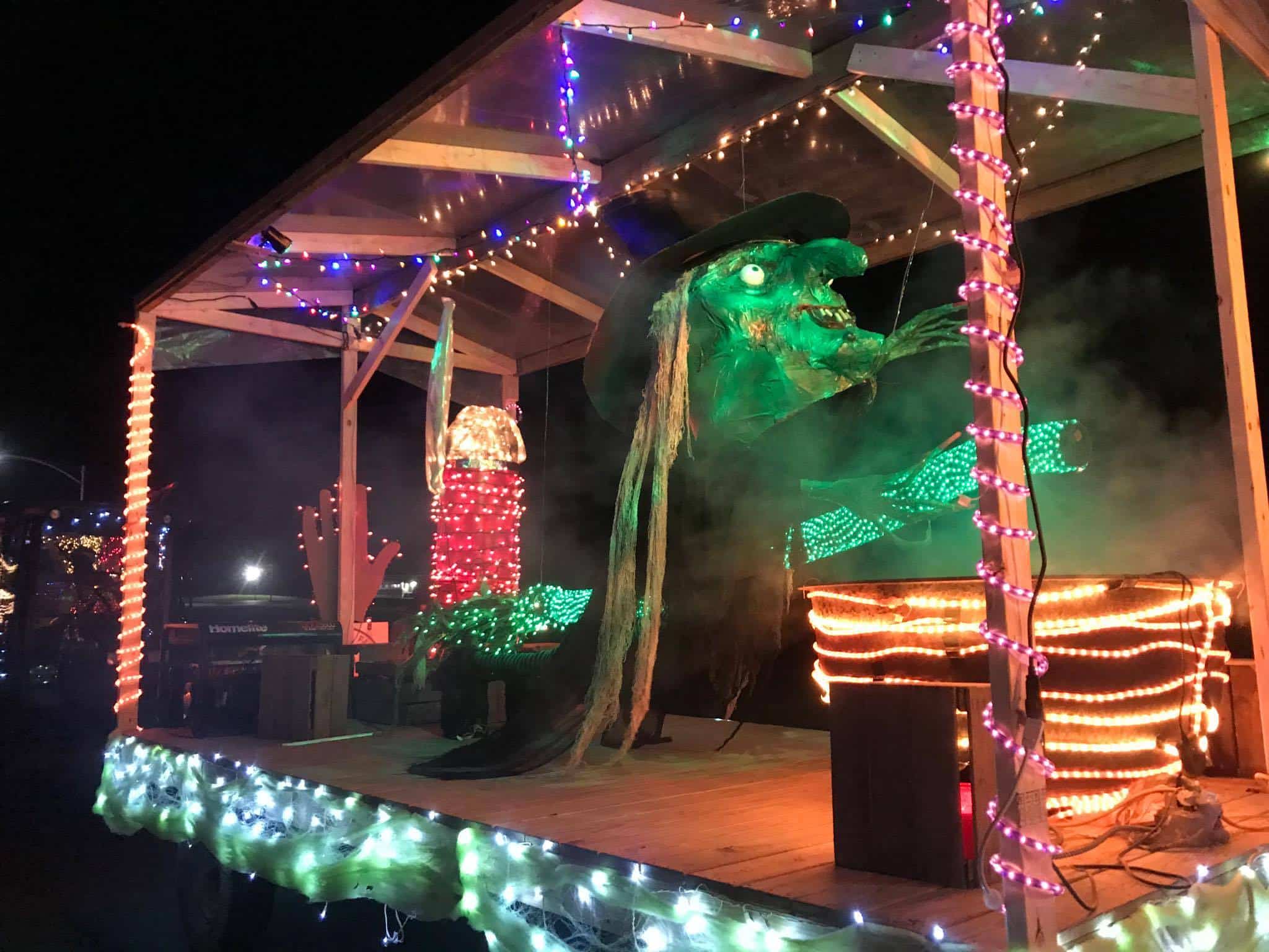 Путешествия: Необычное шоу в Гринвиче – парад рождественских огней на… тракторах рис 11