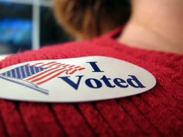 Локальные новости: На избирательных участках в Нью-Йорке и Нью-Джерси не работают сканеры и выстраиваются очереди