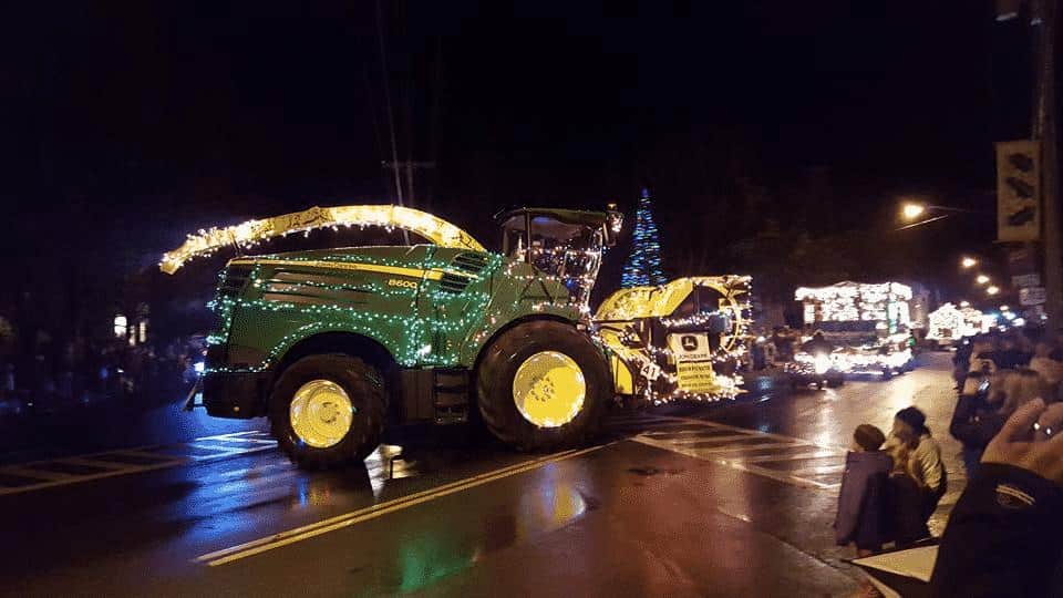 Путешествия: Необычное шоу в Гринвиче – парад рождественских огней на… тракторах рис 10