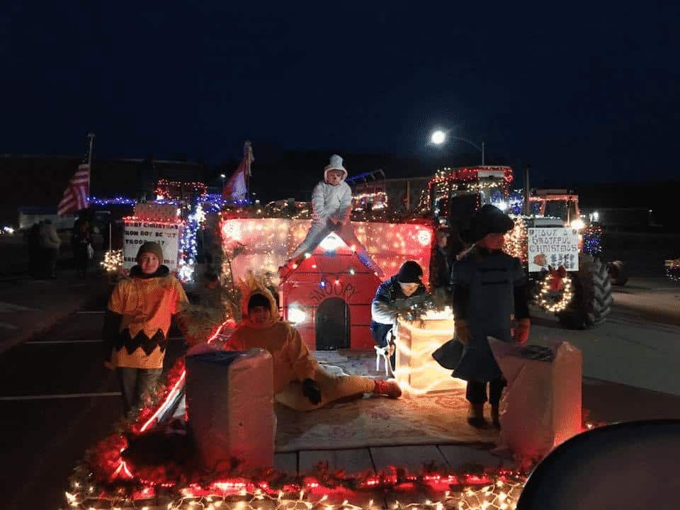 Путешествия: Необычное шоу в Гринвиче – парад рождественских огней на… тракторах рис 9