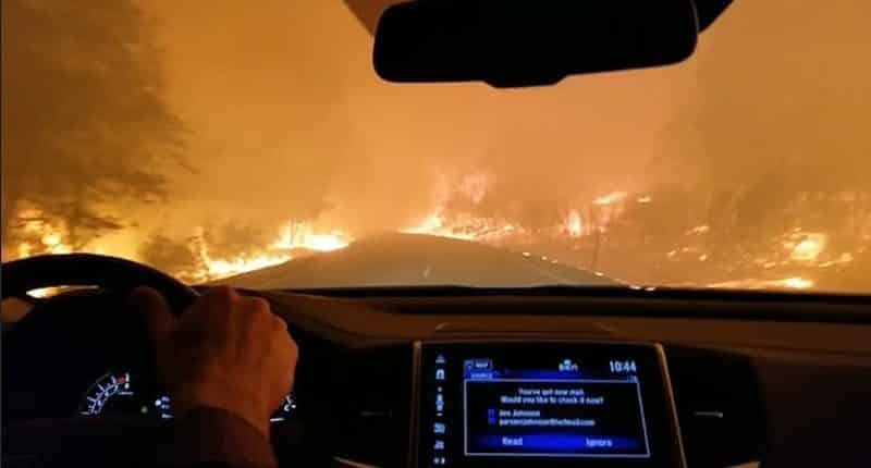 Видео: 2 млн просмотров: невероятное видео семьи, прорывающейся через огненный ад в Калифорнии