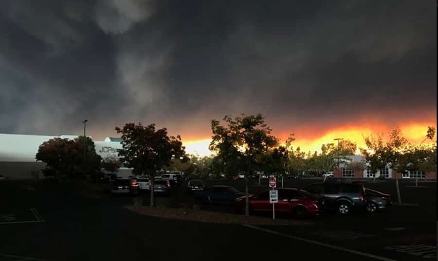 Происшествия: Рай в огне: пожар практически уничтожил город Парадайс в Калифорнии рис 2