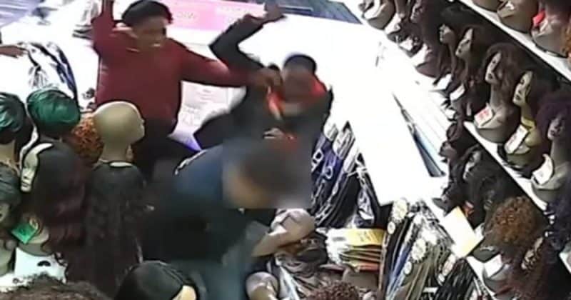 Локальные новости: 3 женщины избили сотрудника магазина, когда пытались украсть парики