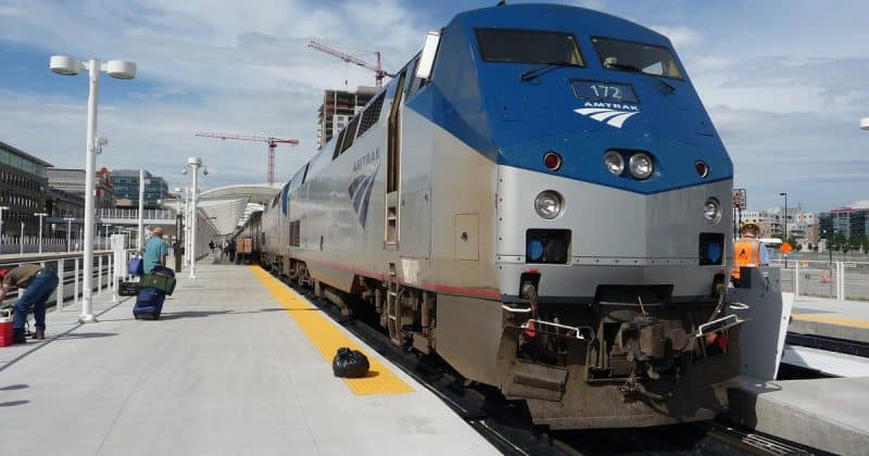 Происшествия: В Нью-Йорке от поезда Amtrak на ходу отсоединились 2 вагона с пассажирами