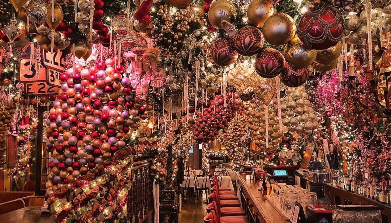 Локальные новости: Манхэттенский ресторан Rolf's — самый рождественский в Нью-Йорке. Сейчас объясним, почему
