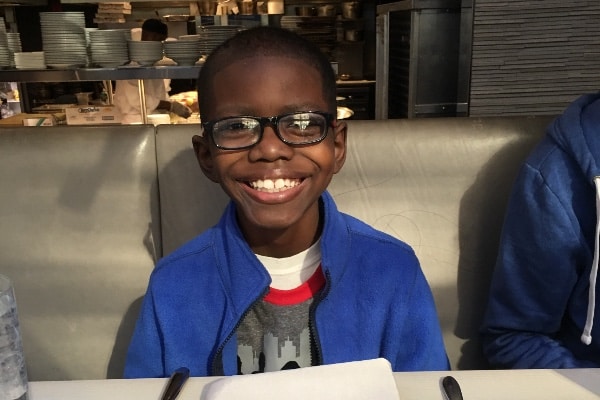 Здоровье: 8-летний американец празднует победу над 4-й стадией рака