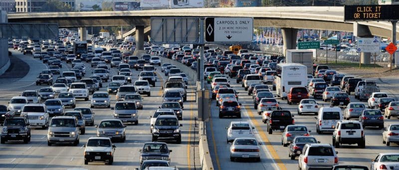 Закон и право: Новые законы сделают дорожное движение в Калифорнии безопаснее