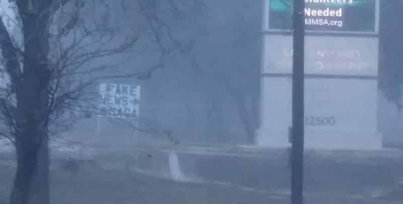 Политика: Знак с надписями «Fake News» и «MAGA» появился возле музея Холокоста в Техасе