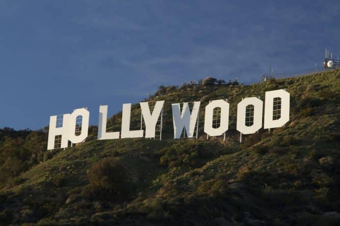Локальные новости: Знак Hollywood будут охранять еще тщательнее: команду охраны усилили к праздникам