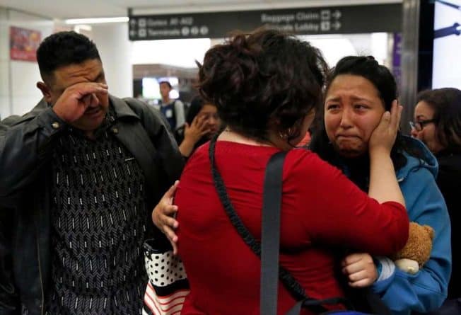 Закон и право: Депортированная медсестра, которую разделили с 4 детьми, добилась возвращения из Мексики в США