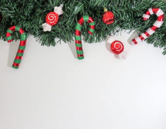Закон и право: Директор школы запретила Санта-Клауса и елки на Рождество, чтобы не «оскорблять учеников другой веры»