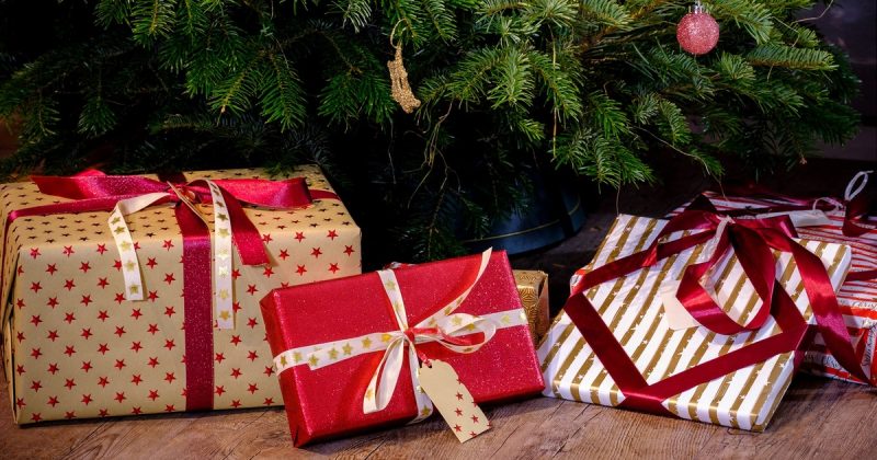 Локальные новости: Учительница собирает деньги, чтобы купить рождественский подарок каждому ребенку в школе