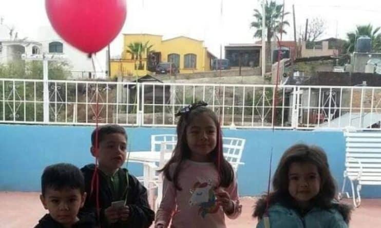 Популярное: Добро вне границ: американец стал Сантой для мексиканской девочки, найдя отправленный ею воздушный шарик