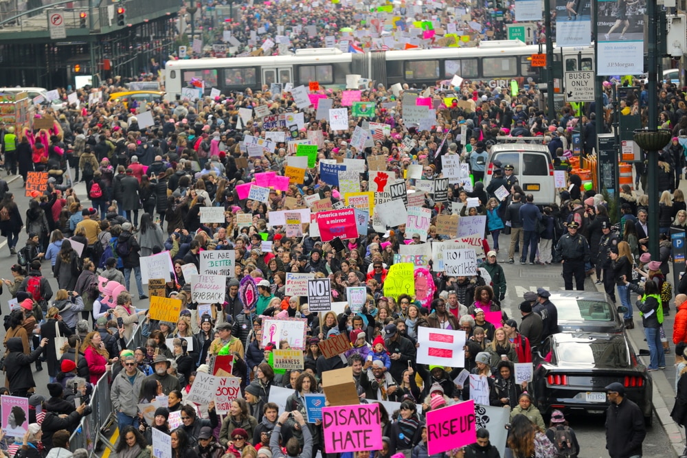 Афиша: Женский марш в Нью-Йорке