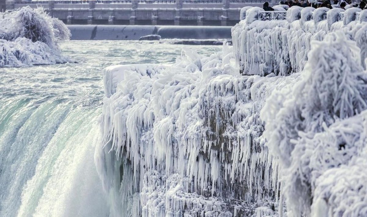 Niagara Zamerzla I Eto Zrelishe Zavorazhivaet